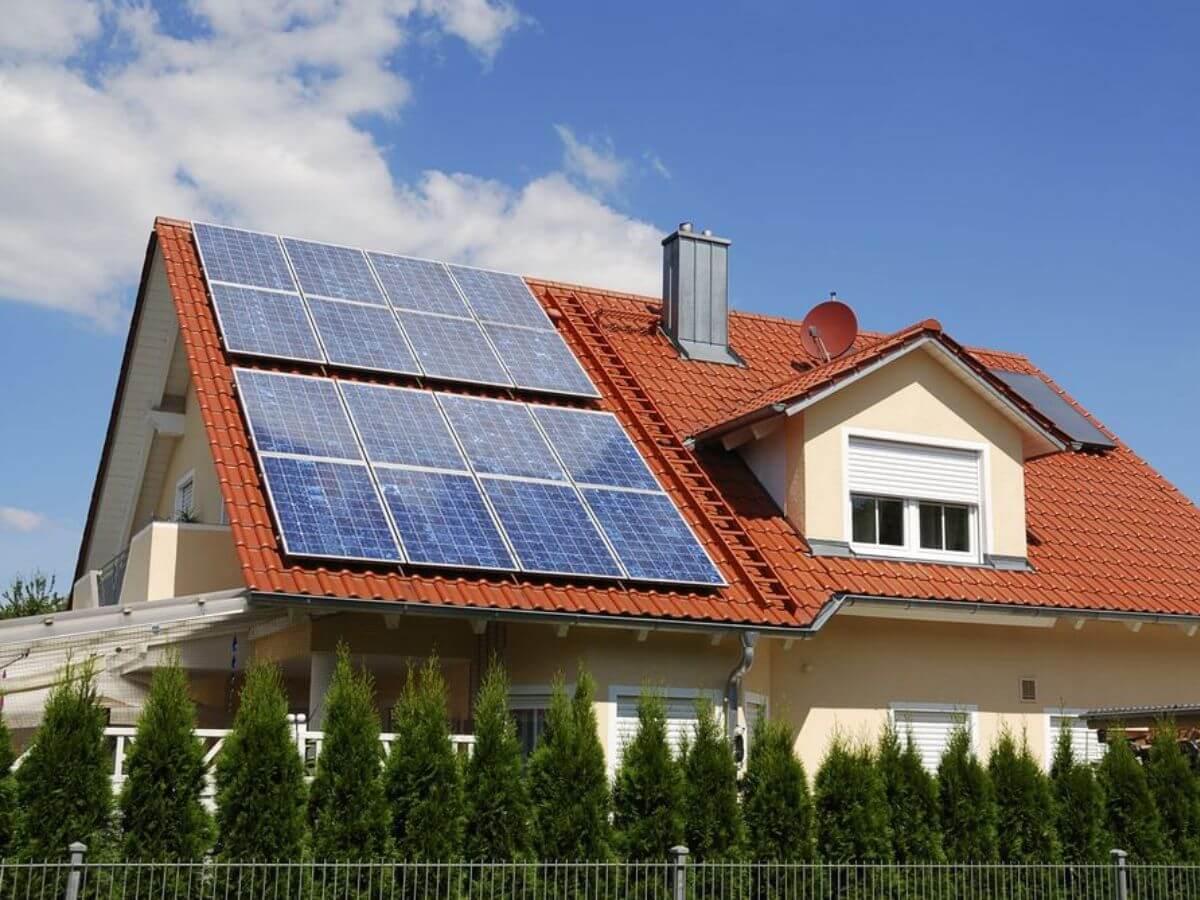 Solar panels and batteries for home